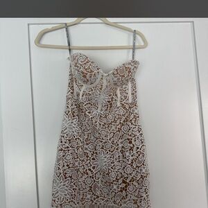 Elegant White Lace Strapless Dress